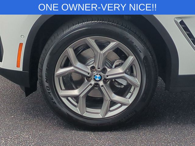 Used 2024 White BMW xDrive30i image 10