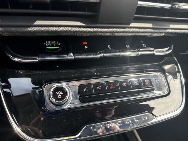 Certified Used 2025  Lincoln Grand Touring image 24