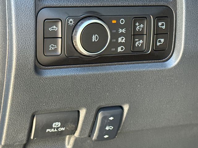 New 2026 Gray Ford Lariat image 25