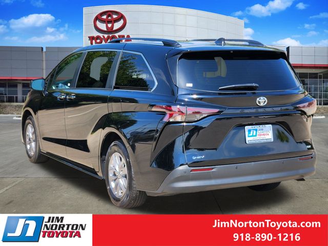 Used 2026 Toyota Sienna Van