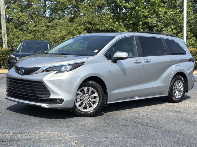 Celestial Silver Metallic 2025 Toyota Sienna Minivan Front-Wheel Drive Continuously Variable Transmission