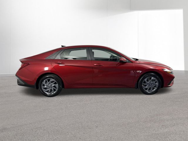 Used 2025 Hyundai Elantra Hybrid For Sale in Indianapolis, IN