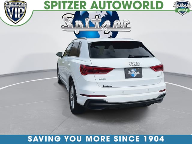 Used 2025  Audi Premium image 8