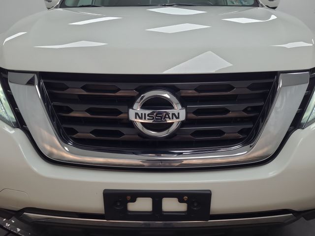 2018 – Nissan – Pathfinder