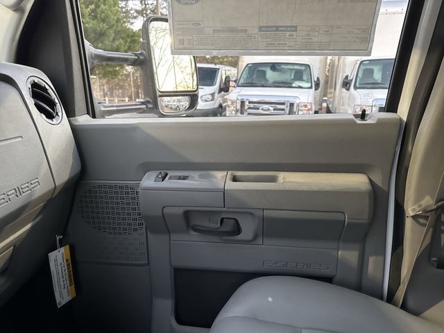 New 2025 White Ford 14FT BOX/SIDE DOOR image 27