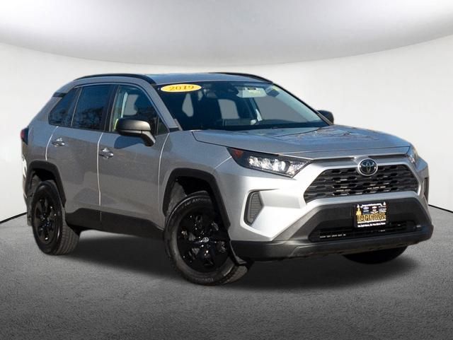 2019 Toyota RAV4 LE 2