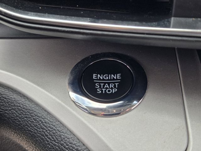 2023 Agate Black Metallic Ford Explorer XLT RWD SUV