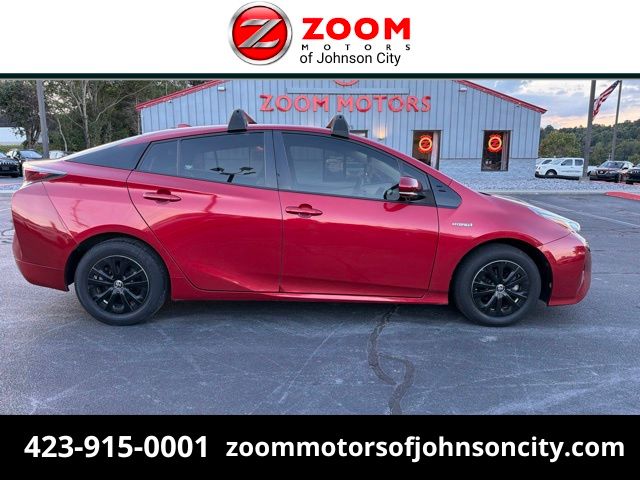 2017 Toyota Prius Three FWD