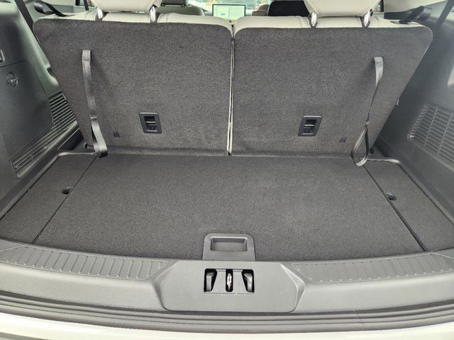 2025 Ford Explorer Active photo