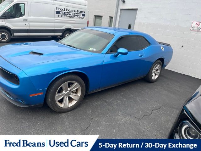 B5 Blue Pearlcoat 2023 Dodge Challenger Coupe Rear-Wheel Drive 8-Speed Automatic