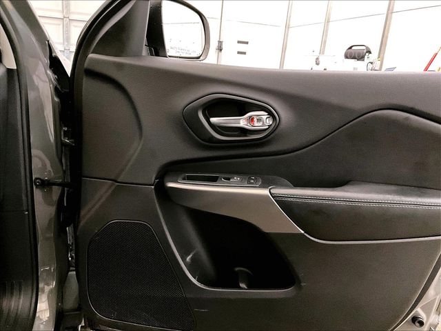2020 Jeep Cherokee Latitude Plus Gray at Subaru and VW of Moon Township