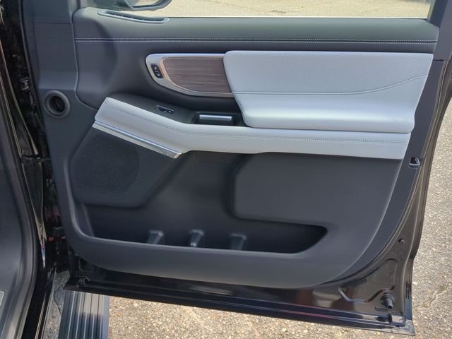 New 2026 Agate Black Metallic Ford Platinum® image 45