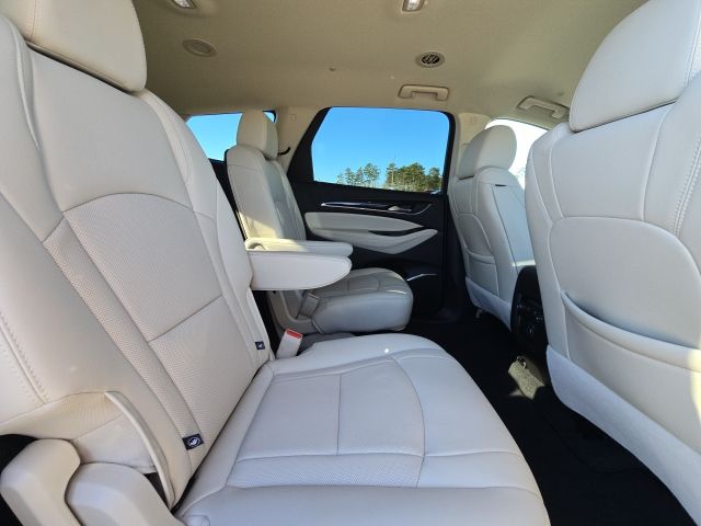 2023 Buick Enclave Essence:C02531