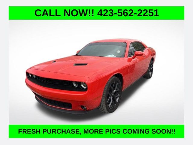 Go Mango 2022 Dodge Challenger SXT RWD Coupe Rear-Wheel Drive 8-Speed Automatic