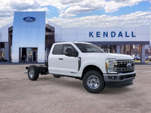 New 2026 Oxford White Ford XL image 7