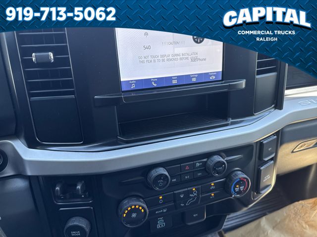 New 2025 Oxford White Ford F-450® XL image 26
