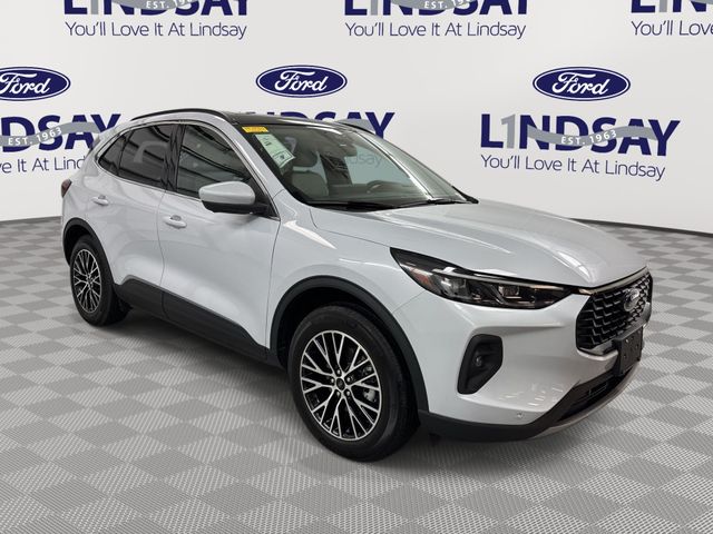 2025 Ford Escape Plug-in hybrid PHEV