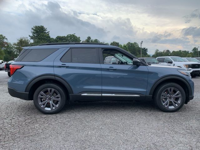 2025 Ford Explorer Active 6