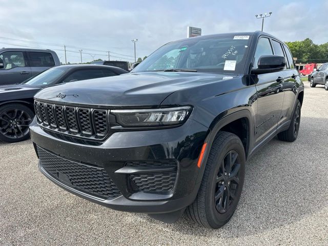 Diamond Black Crystal Pearlcoat 2024 Jeep Grand Cherokee SUV / Crossover Four-Wheel Drive 8-Speed Automatic