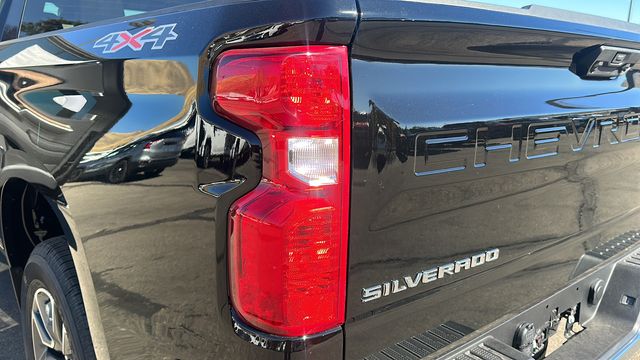 2025 Chevrolet Silverado 1500 LT 13