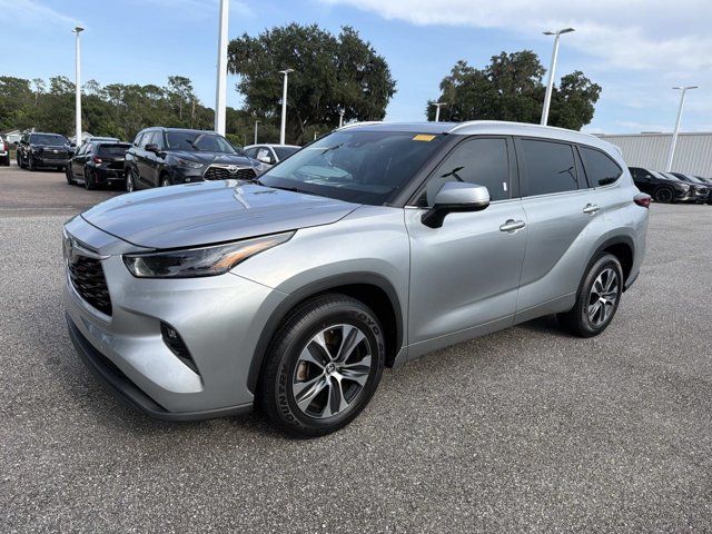 Used 2023 Toyota Highlander SUV