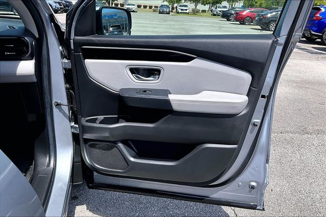 Used 2025 Honda Pilot Touring 4D Sport Utility