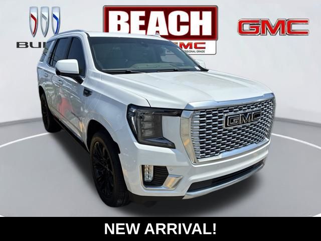 Summit White 2022 GMC Yukon SUV / Crossover Four-Wheel Drive 