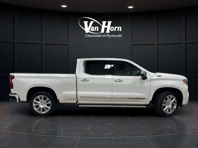 Used 2022 Iridescent Pearl Tricoat Chevrolet High Country image 8