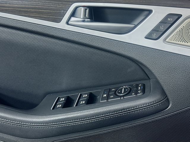 Thumbnail: 2018 Genesis G80 - 18