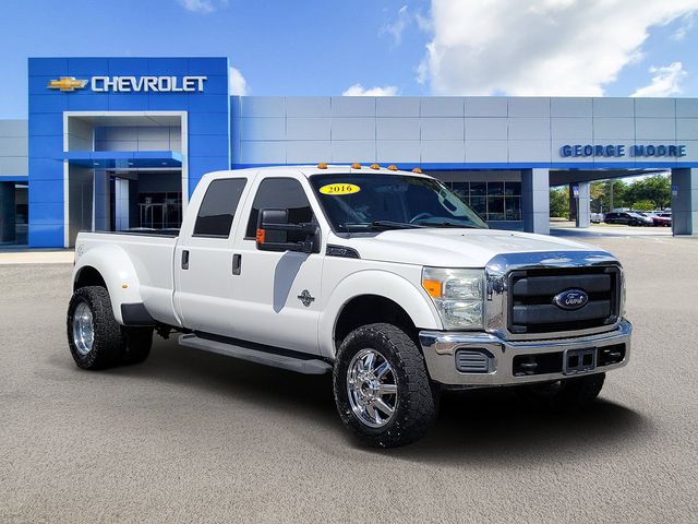 Oxford White 2016 Ford F-350 Super Duty Pickup Truck Four-Wheel Drive 6-Speed Automatic