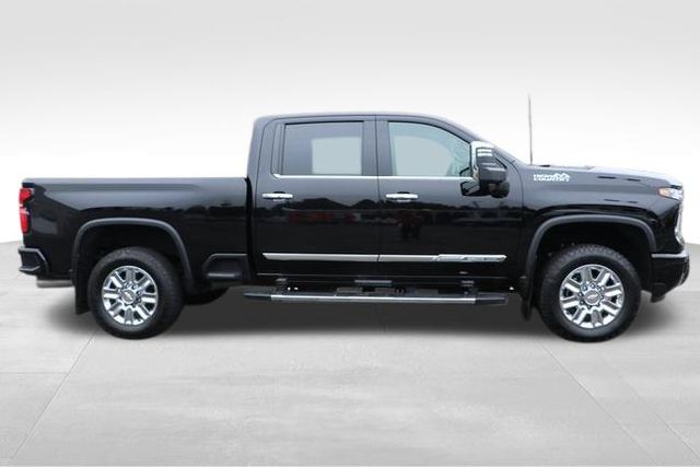 2024 Chevrolet Silverado 3500HD High Country 12