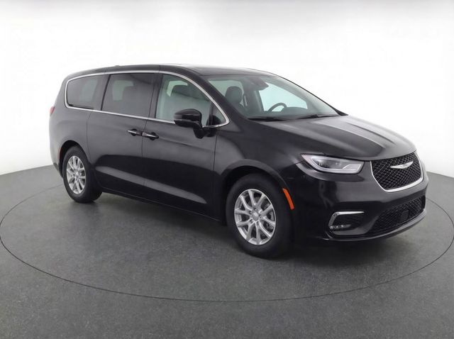 2023 Chrysler Pacifica Touring L FWD
