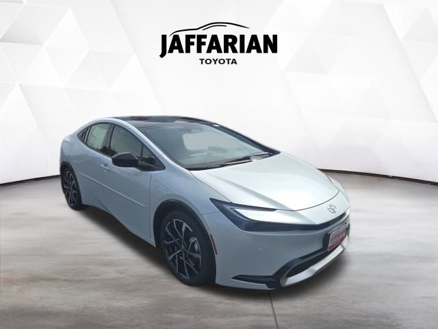 2026 Toyota Prius XSE's photo