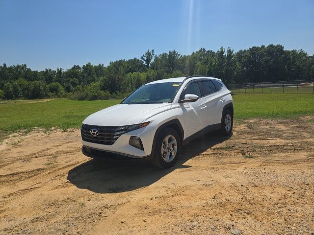 Used 2022 Quartz White Hyundai SEL image 2