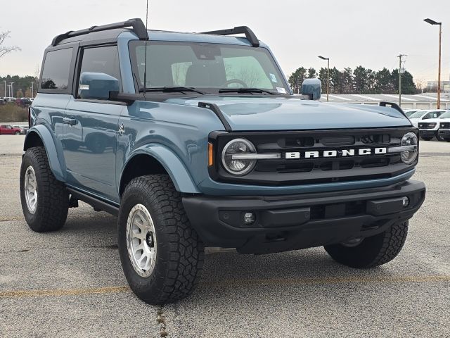 2023 Ford Bronco Big Bend:B02033