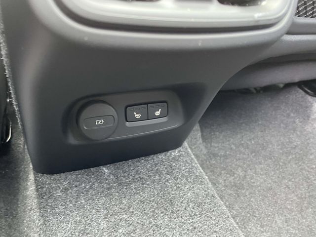 New 2026  Volvo B5 Core image 22