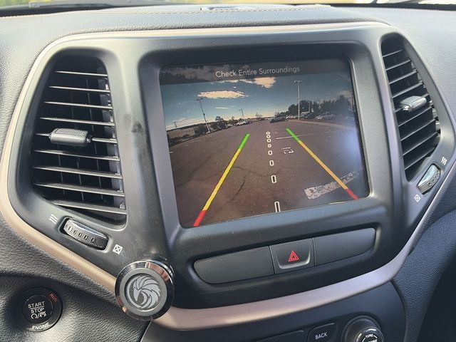 Used 2016 Jeep Cherokee SUV