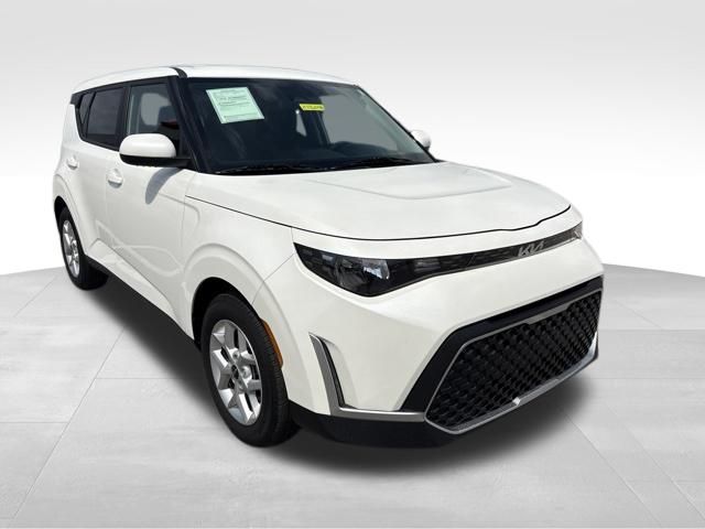 Snow White Pearl 2025 Kia Soul SUV / Crossover Front-Wheel Drive Continuously Variable Transmission