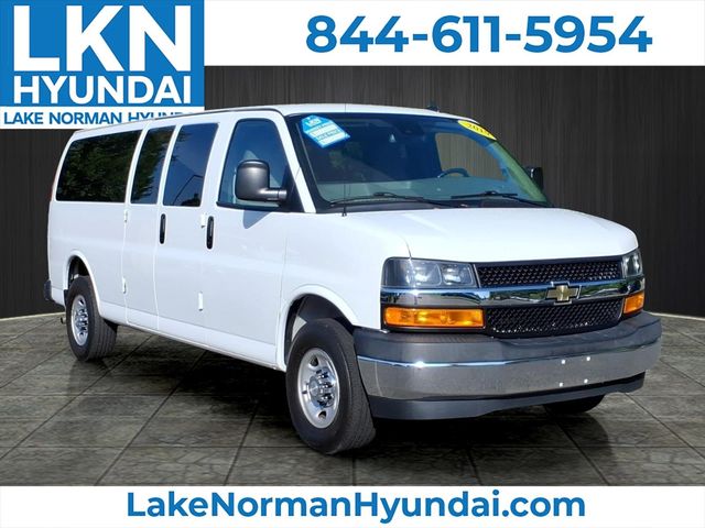 Summit White 2019 Chevrolet Express Van Rear-Wheel Drive 6-Speed Automatic Overdrive