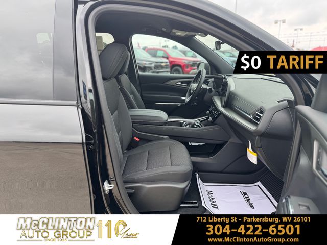 2025 Mosaic Black Metallic Chevrolet Traverse LT AWD SUV