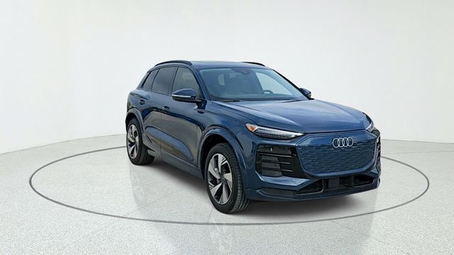 2025 Audi Q6 e-tron quattro Premium Plus