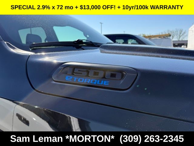 View vehicle photo 5