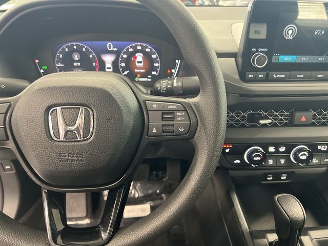 2025 Honda Accord SE 13