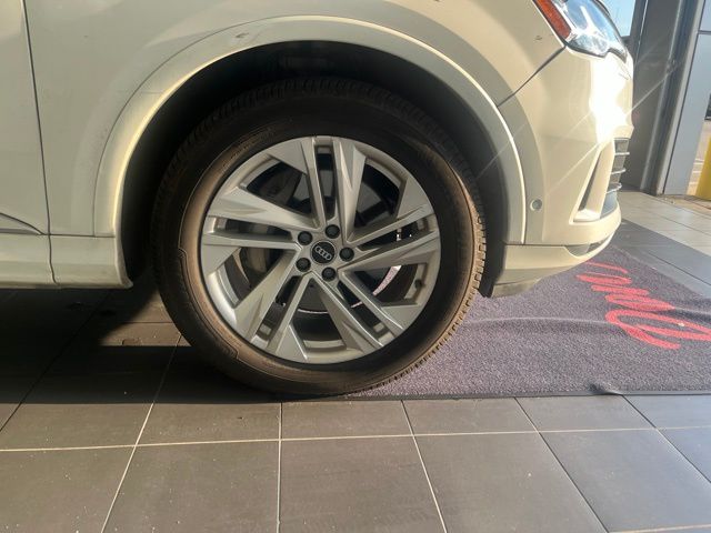 2021 Audi Q7 55 Premium Plus - 5