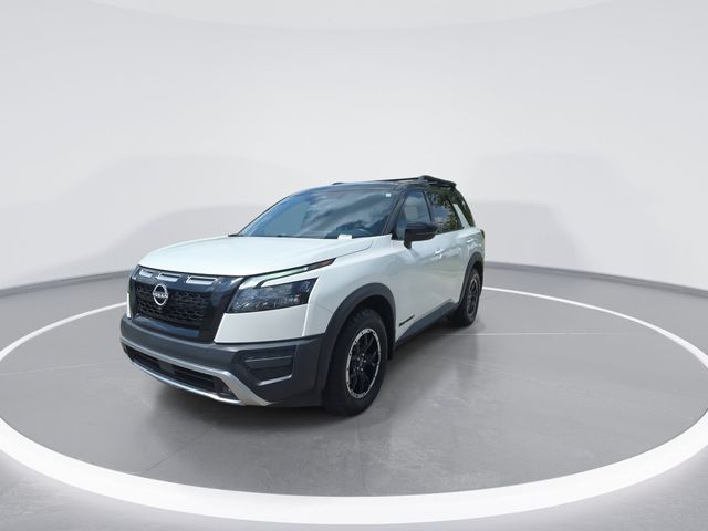 Used 2023 2 Tone White / Black Roof Nissan Rock Creek image 4