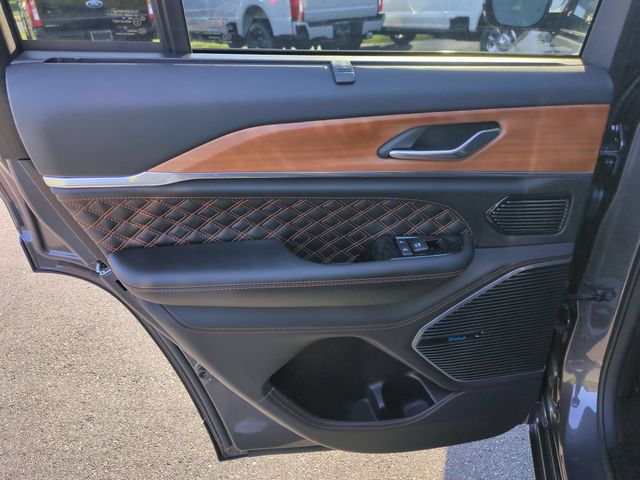 Used 2024 Gray Jeep Summit Reserve image 29