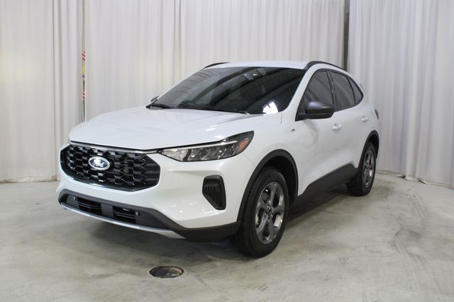 Used 2025 Silver Ford ST-Line image 35