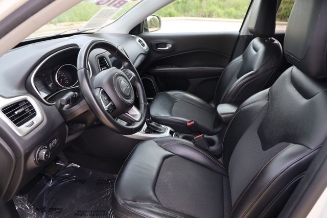 2018 Jeep Compass Latitude White at River Oaks CDJR