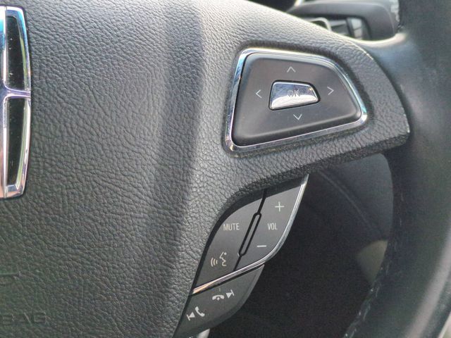 Used 2016 Silver Lincoln Reserve image 18