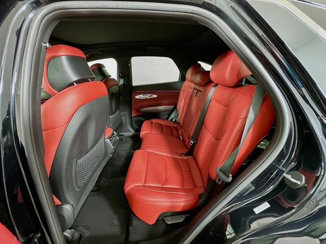 Thumbnail: 2026 Genesis GV70 - 25